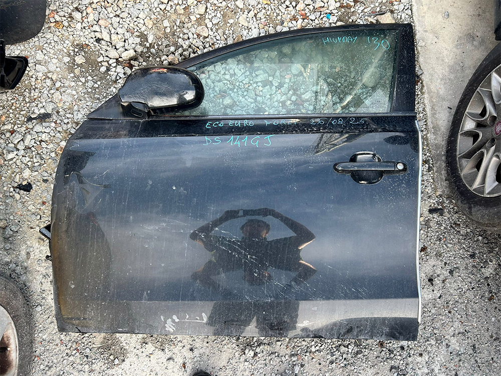 Original Left Front Door Hyundai i30 CW Estate 2007-2012 Black