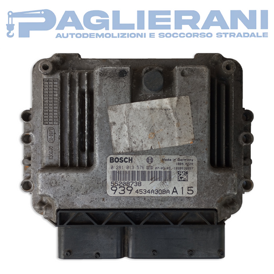 Centralina BOSCH ECU Motore Alfa Romeo 939 4534A30BA A15 (Codice Rif. 0281013576)