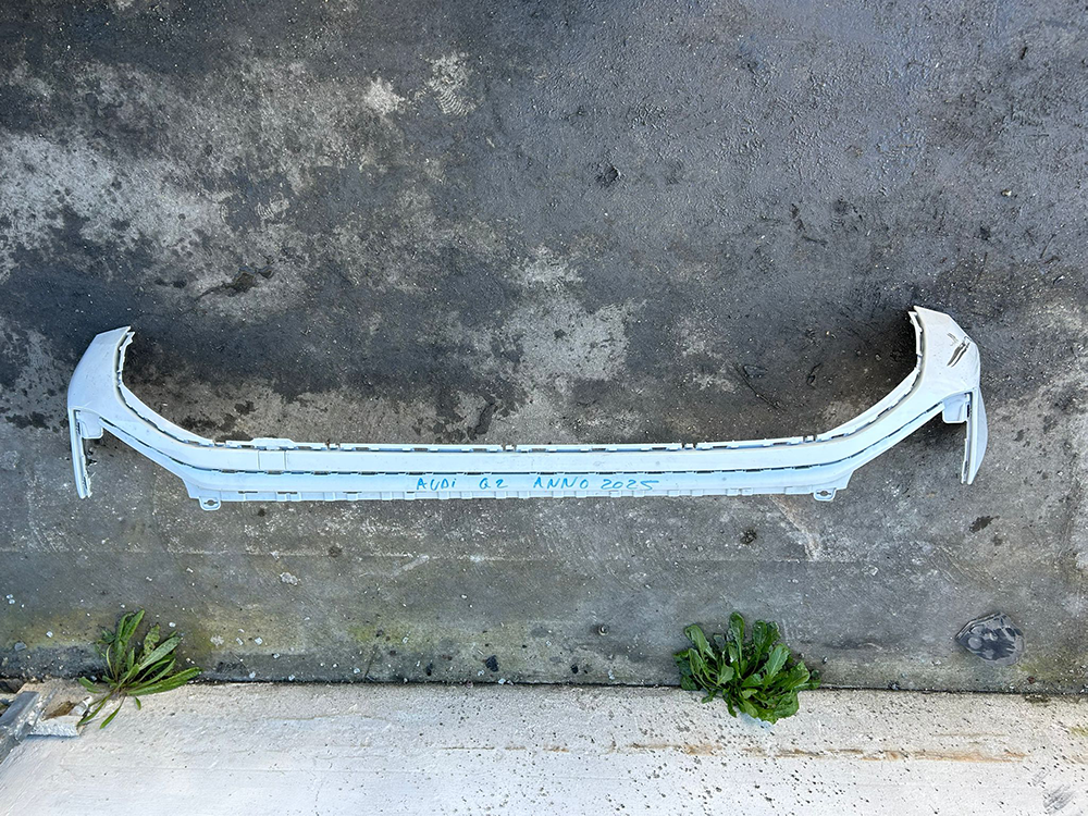 Paraurti Posteriore Parte Superiore Audi Q2 2025 Bianco
