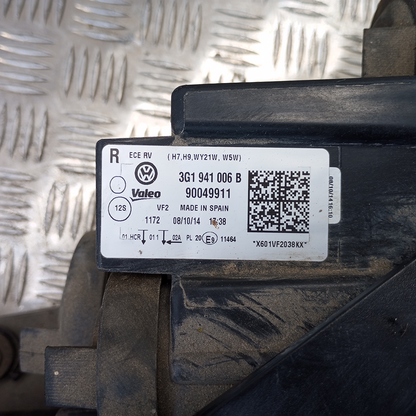Fanale Originale VALEO Anteriore Destro DX Volkswagen Passat [B8] 2014-2023 90049911 (3G1941006B)