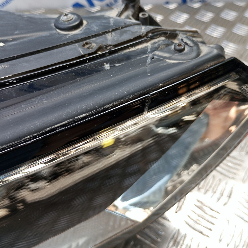 Fanale Originale VALEO Anteriore Destro DX Volkswagen Passat [B8] 2014-2023 90049911 (3G1941006B)