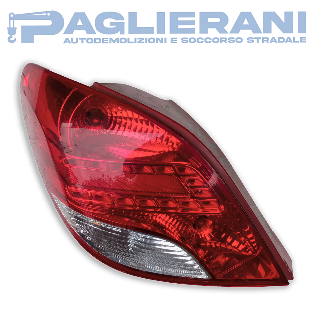 Fanale Posteriore SX Peugeot 207 6350HQ Grado A (Cod. Rif. VP9PFX-13405-A)